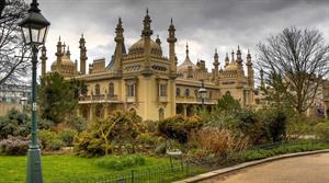 Brighton Pavillion gardens - credit: Flickr/Robyn Chrystie (CC by S.A 2.0)